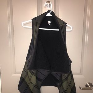 Barely worn Plaid Mossimo Vest